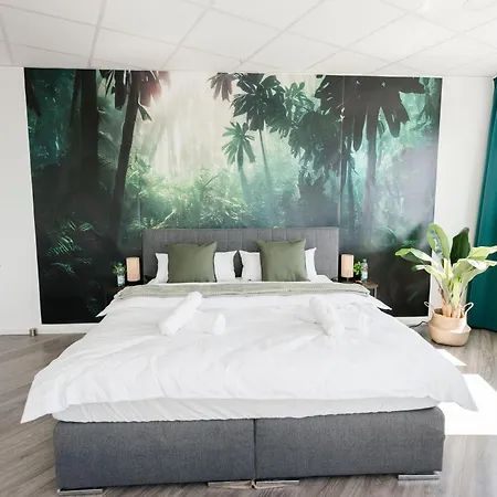 Design Penthouse - 4sz - 2baeder - Whirlpool - 2 Parkplaetze - Dachterrasse * Karlsruhe