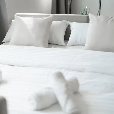 Apartamento Design Penthouse - 4sz - 2baeder - Whirlpool - 2 Parkplaetze - Dachterrasse *