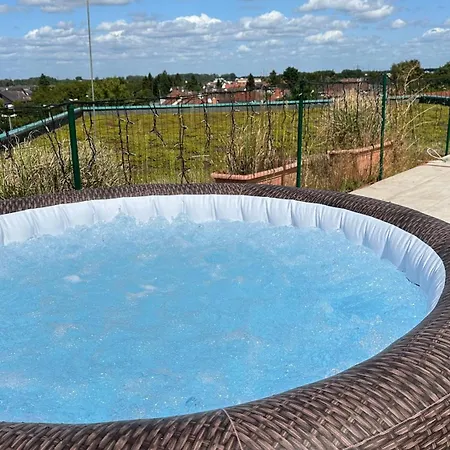 Design Penthouse - 4sz - 2baeder - Whirlpool - 2 Parkplaetze - Dachterrasse * Karlsruhe