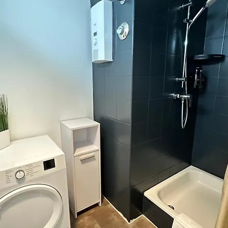 شقة Design Penthouse - 4sz - 2baeder - Whirlpool - 2 Parkplaetze - Dachterrasse *