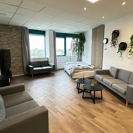 Design Penthouse - 4sz - 2baeder - Whirlpool - 2 Parkplaetze - Dachterrasse