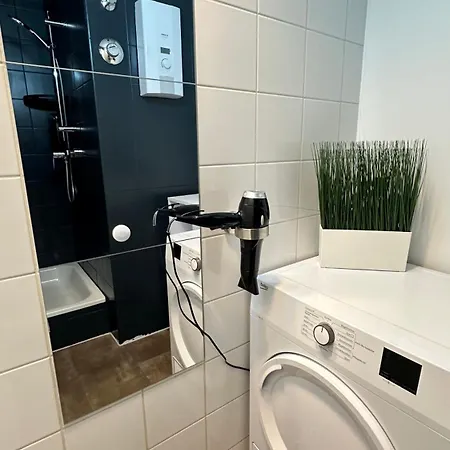 Design Penthouse - 4sz - 2baeder - Whirlpool - 2 Parkplaetze - Dachterrasse Apartamento Karlsruhe