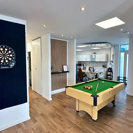 Design Penthouse - 4sz - 2bäder - Whirlpool - 2 Parkplätze - Dachterrasse * Karlsruhe