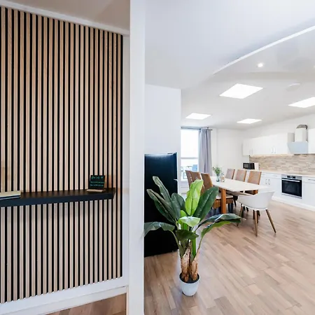 Apartment Design Penthouse - 4sz - 2bäder - Whirlpool - 2 Parkplätze - Dachterrasse Karlsruhe