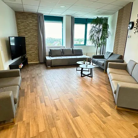 Design Penthouse - 4sz - 2baeder - Whirlpool - 2 Parkplaetze - Dachterrasse Apartment *