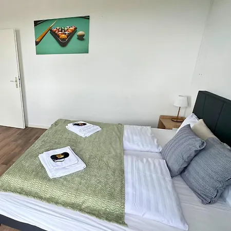 Apartment Design Penthouse - 4sz - 2baeder - Whirlpool - 2 Parkplaetze - Dachterrasse *